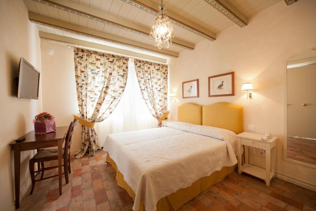 فيلا Antico Casale Bergamini SantʼAmbrogio di Valpolicella الغرفة الصورة